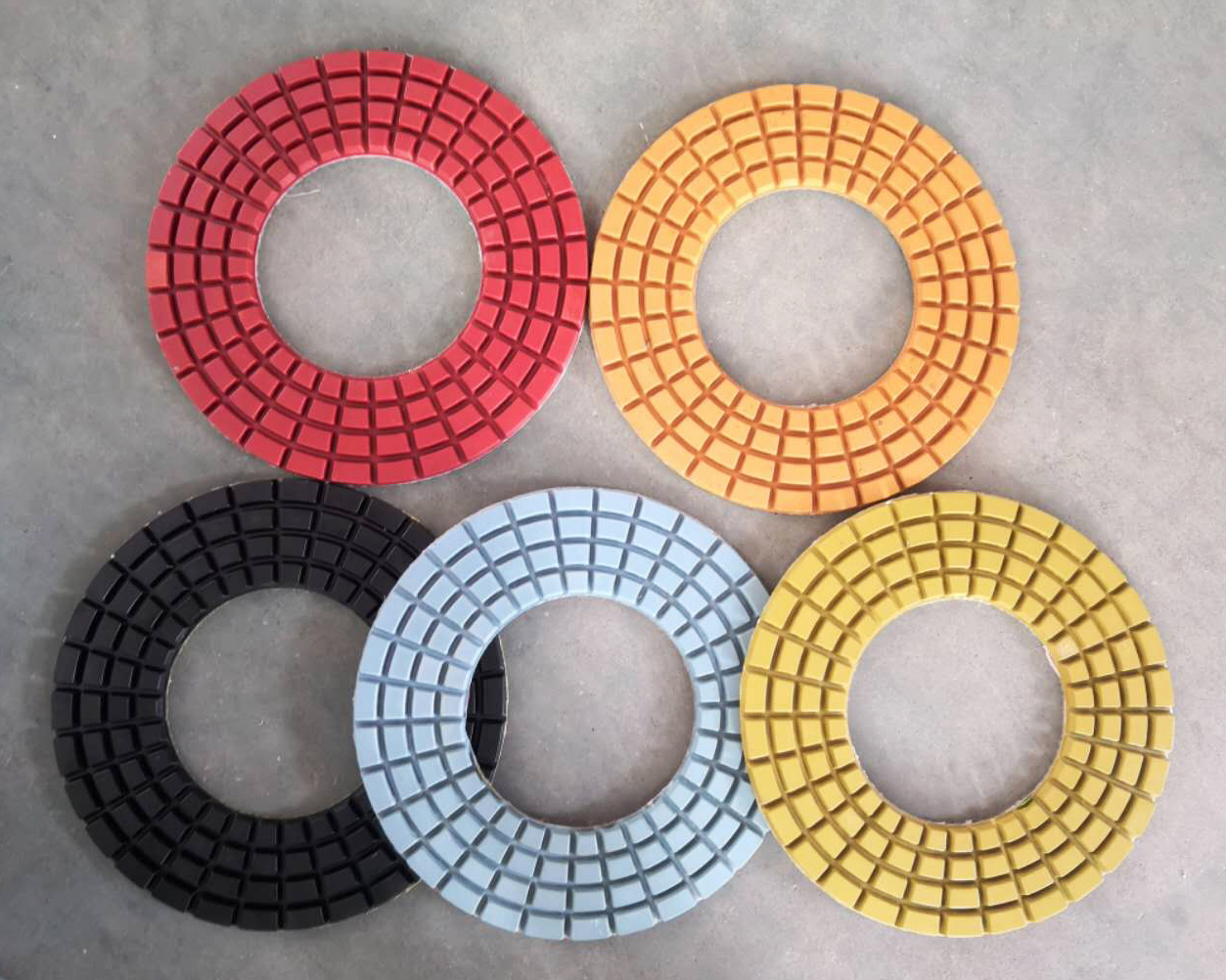 Küçük karınca 230mm 9 inç reçine zemin parlatma ped beton granit mermer terazzo kuvars için büyük delik